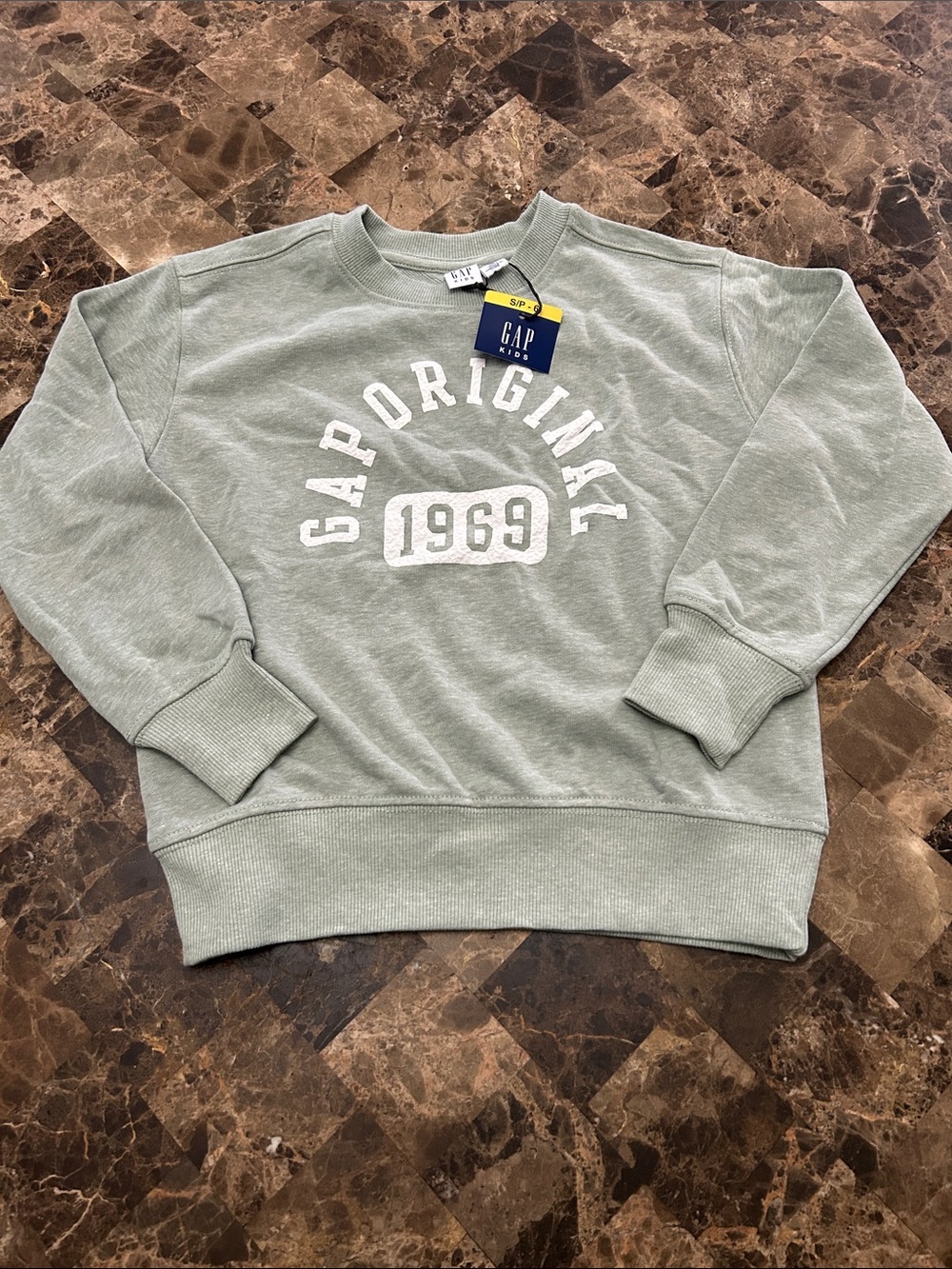 NWT 🆕 GAP Crewneck Sweatshirt with 'GAP ORIGINAL' Logo 6 years